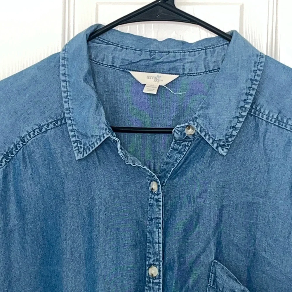 Terra Sky women plus Jean blue button top blouse 2X short sleeves - Picture 2 of 5